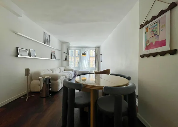 Apartment Marais Etienne Marcel